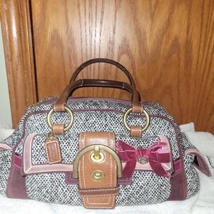 AUTHENTIC COACH SATCHEL. SUEDE TWEED LEATHER. MUST SEE!